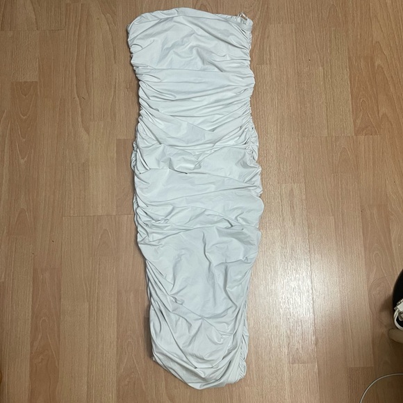 ✨ Meshki Meshelle Dress ✨ - Picture 3 of 5